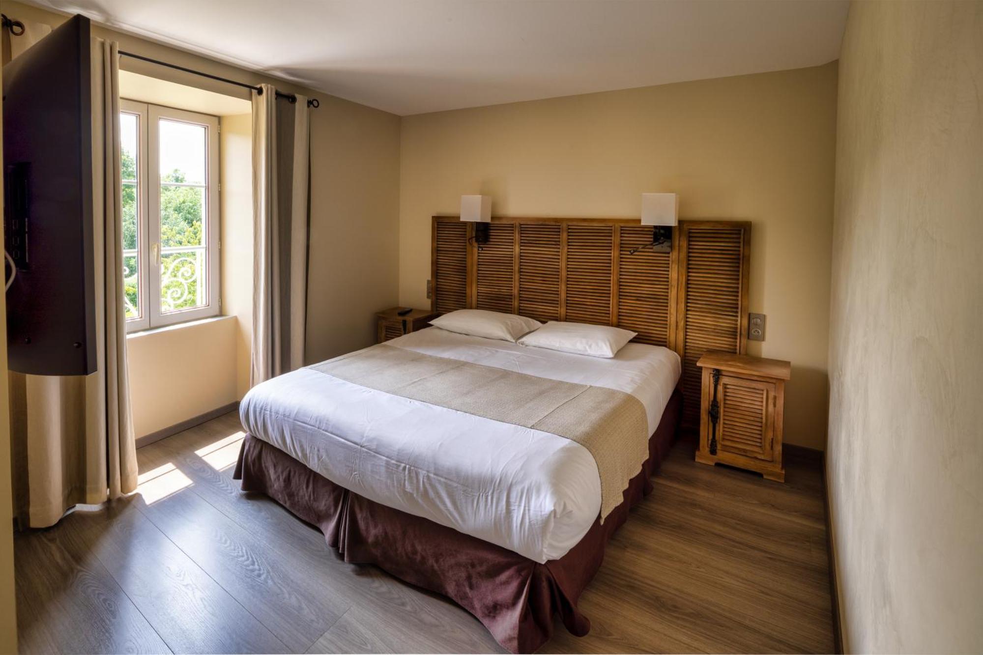 Chateau De La Falque, The Originals Relais Saint-Geniez-dʼOlt 外观 照片